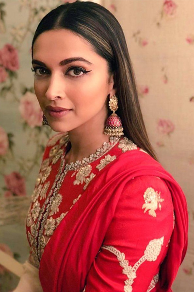Bollywoodlife.com