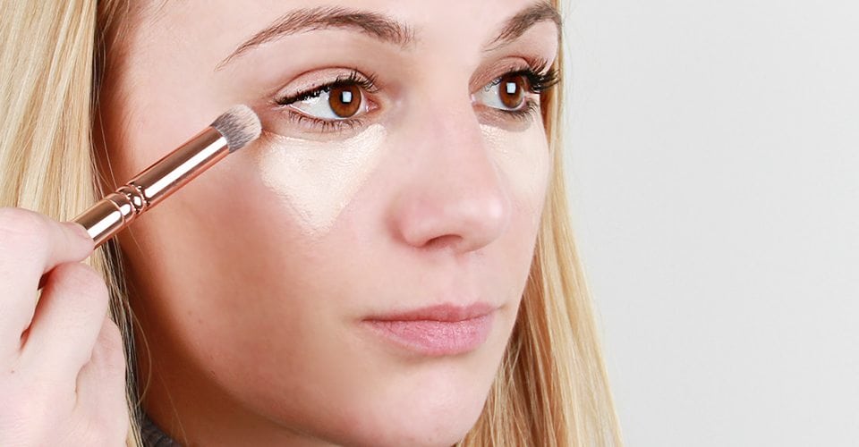 Concealer Hack 7 Clever Concealer Hacks Every Woman Should Know To Amplify Her Makeup ...